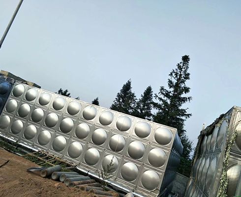 為什么不銹鋼水箱板材表面要設計鼓起來的形狀呢？